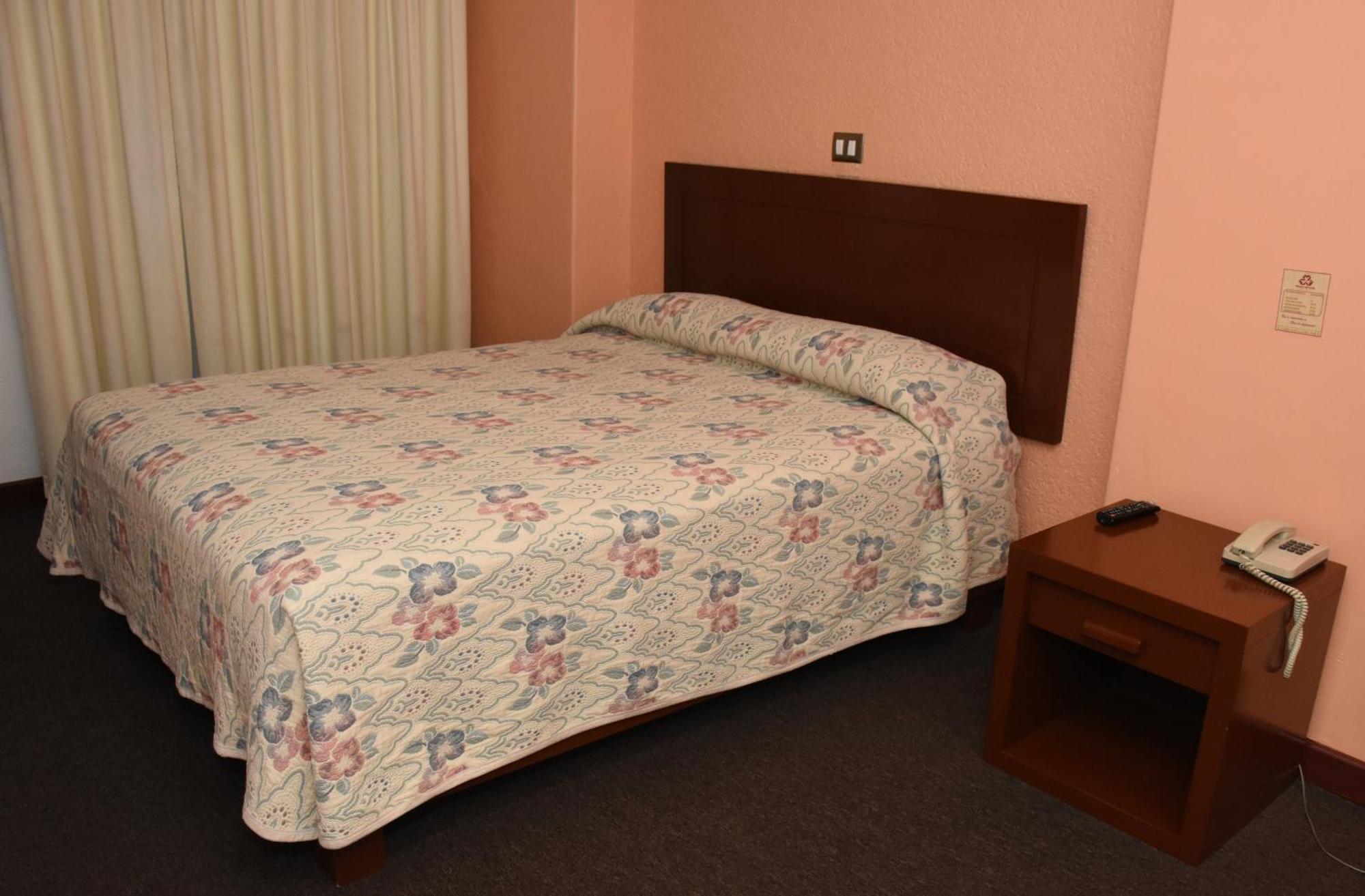 Hotel Maria Victoria Xalapa Szoba fotó